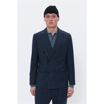 Moderne dobbeltradede blazer i ternet navy fra Matinique
