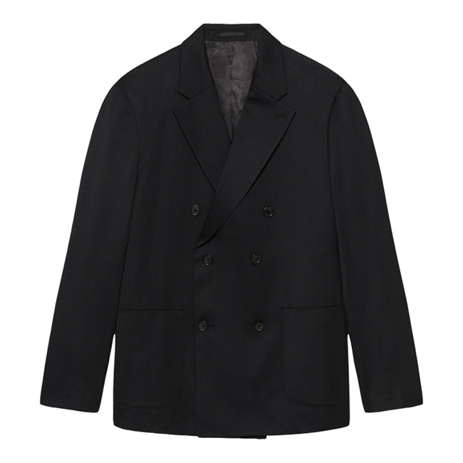 Moderne og pæn dobbeltradede blazer i sort fra Matinique