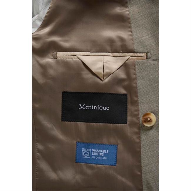 Moderne og stilren blazer i beige fra Matinique