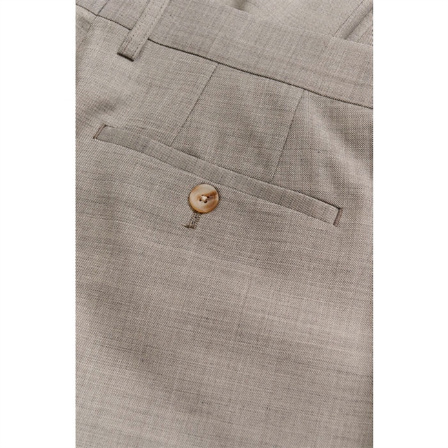 Moderne og stilrene suit pants i beige fra Matinique
