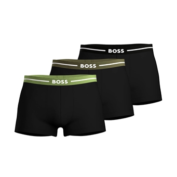 Klassisk 3-pak BOSS trunks i sort med farvet elastik.