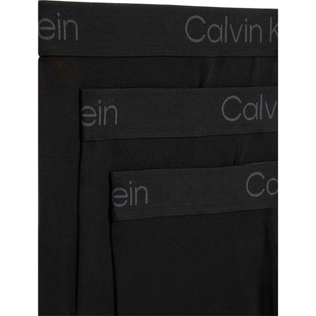 Lækker blød 3-Pak trunk fra Calvin Klein i sort.