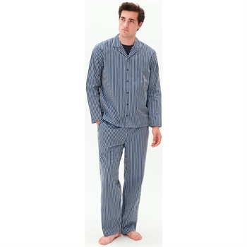 Lækker og komfortabel stribet mørkeblå pyjamas skjorte fra Matinique